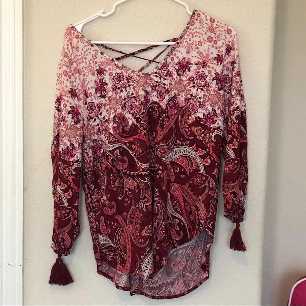 Patterned Hollister Blouse with Long Sleeves